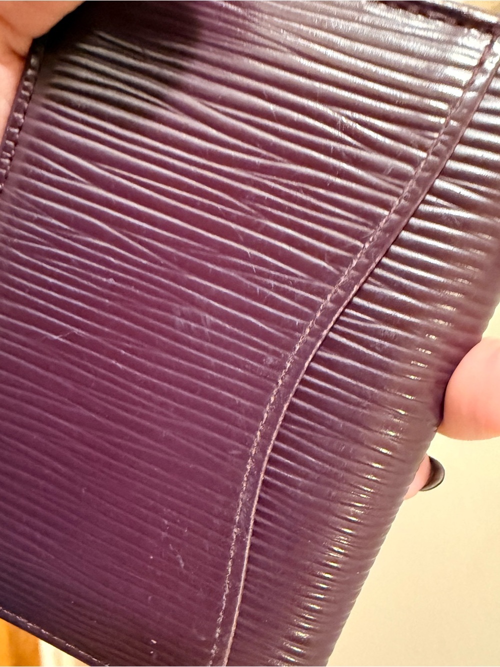*Authentic* Louis Vuitton - Purple Epi Leather Card Holder - Picture 6 of 13